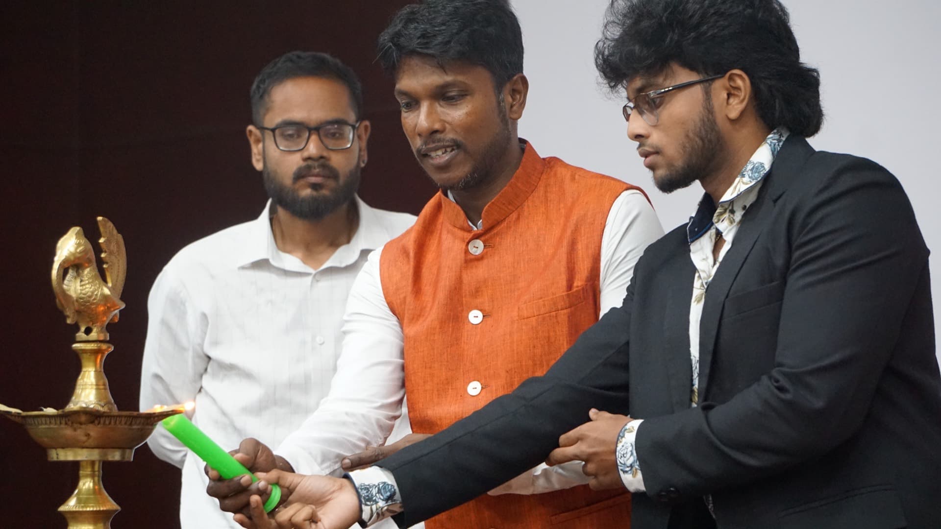 Ceremonial lamp lighting at the GMUN opening ceremony